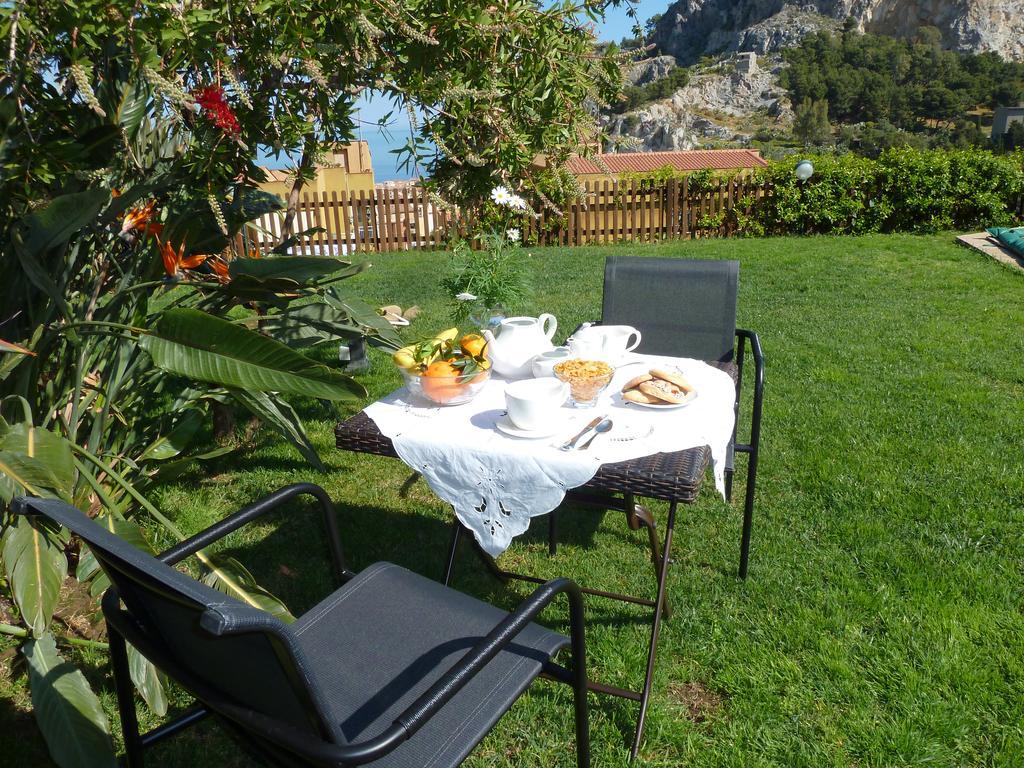 Villa Di Giorgi Apartments Чефалу Экстерьер фото